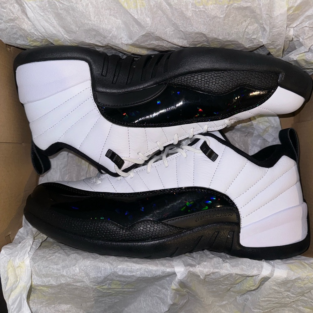 Size 11 Men’s Jordan 12 Low “25 Years in China”